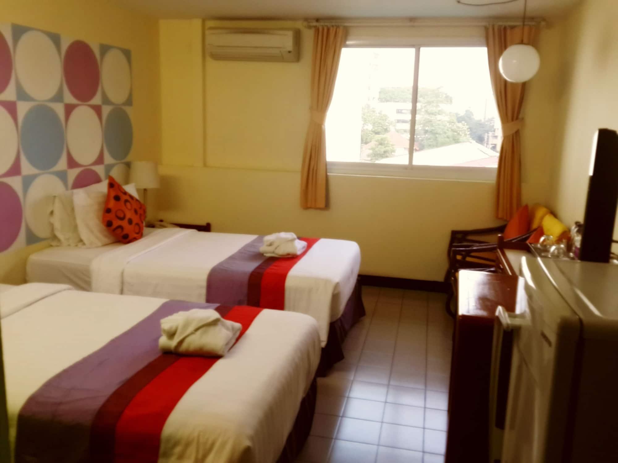 Sawasdee Sukhumvit Inn Бангкок Экстерьер фото