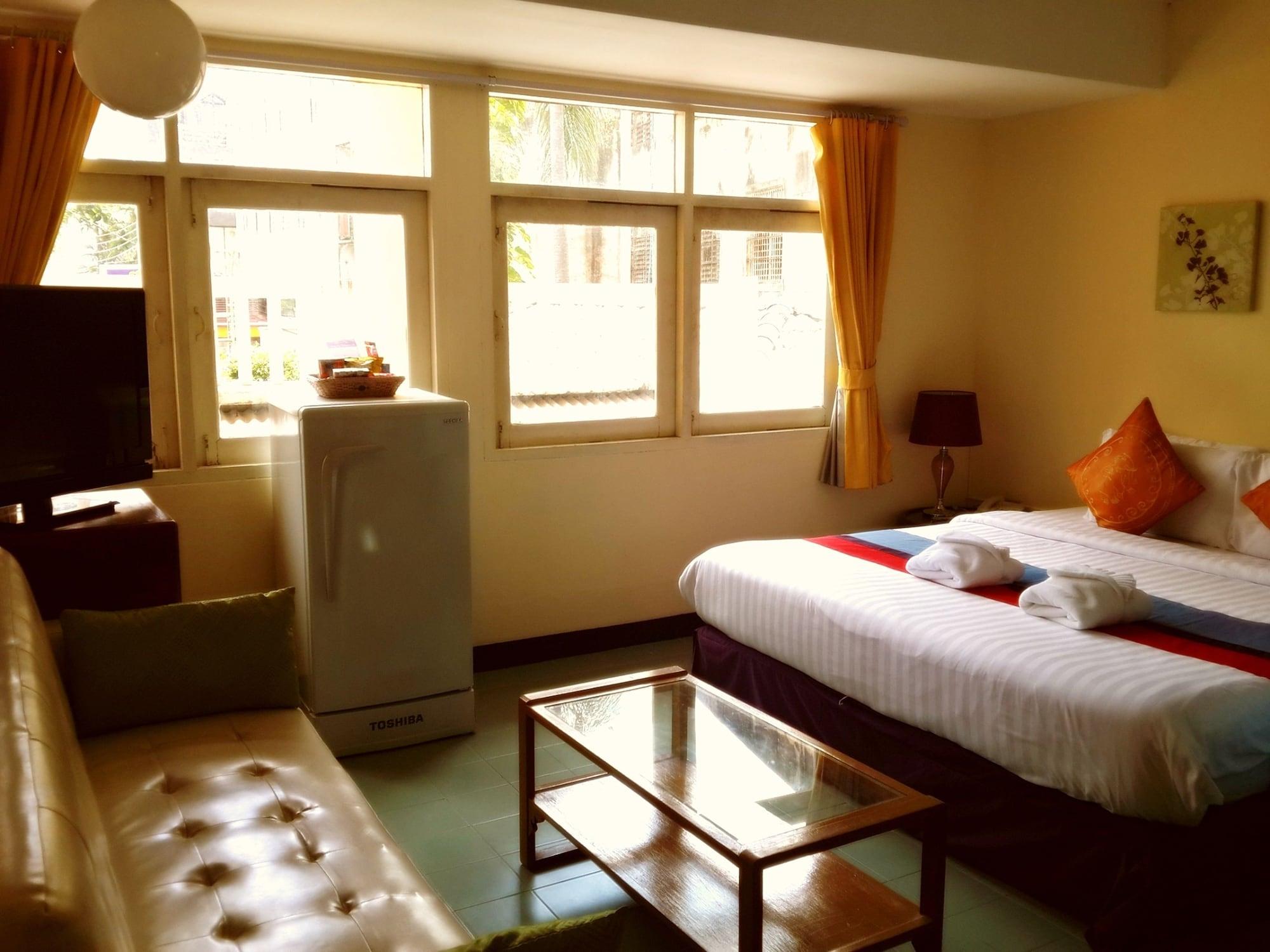 Sawasdee Sukhumvit Inn Бангкок Экстерьер фото