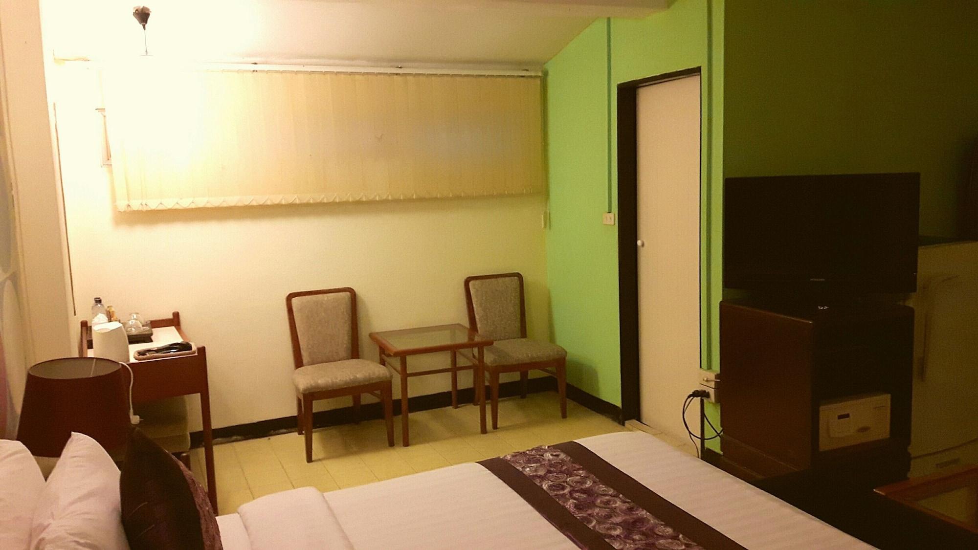 Sawasdee Sukhumvit Inn Бангкок Экстерьер фото