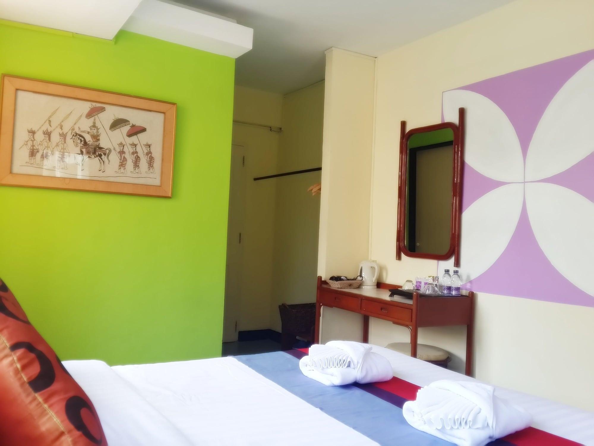 Sawasdee Sukhumvit Inn Бангкок Экстерьер фото