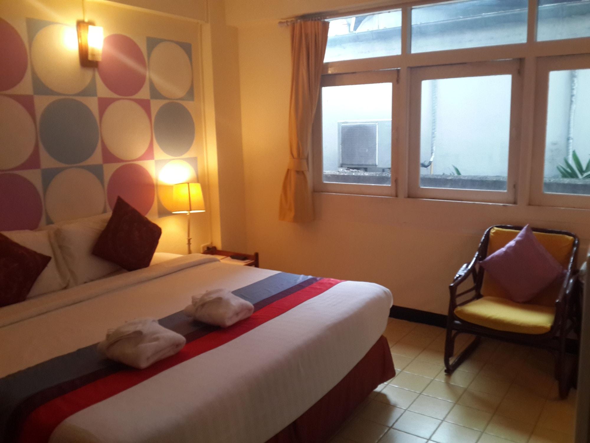 Sawasdee Sukhumvit Inn Бангкок Экстерьер фото