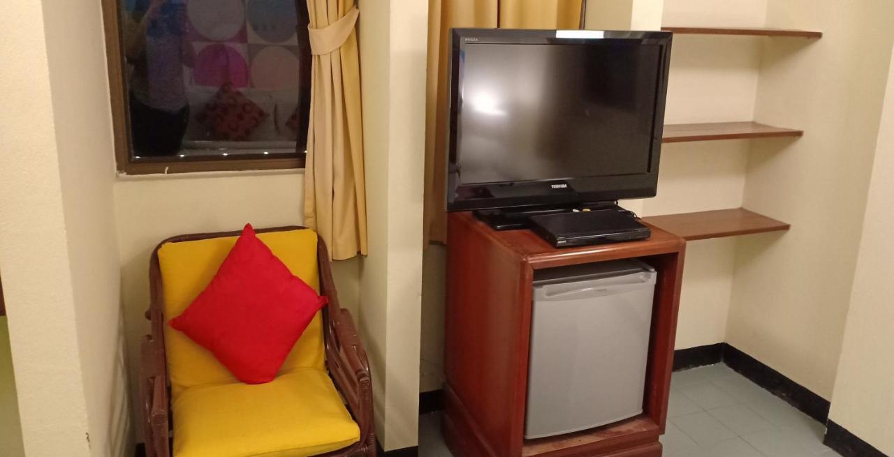 Sawasdee Sukhumvit Inn Бангкок Экстерьер фото